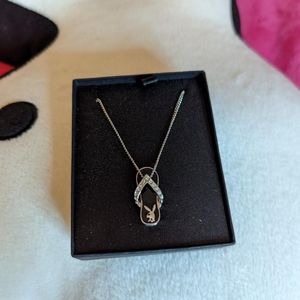 playboy necklace flip flop black